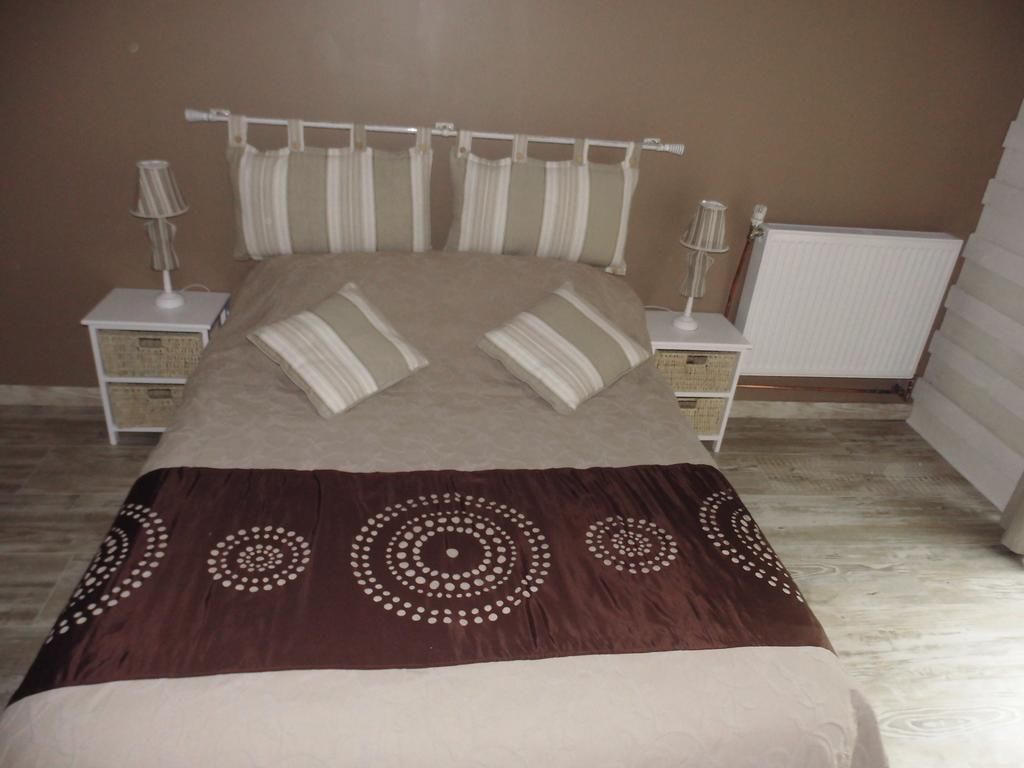 La Demeure Avesnoise Bed & Breakfast Wignehies Exterior foto