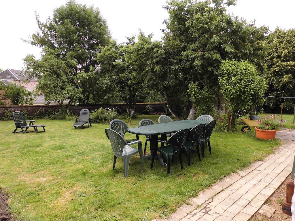 La Demeure Avesnoise Bed & Breakfast Wignehies Exterior foto